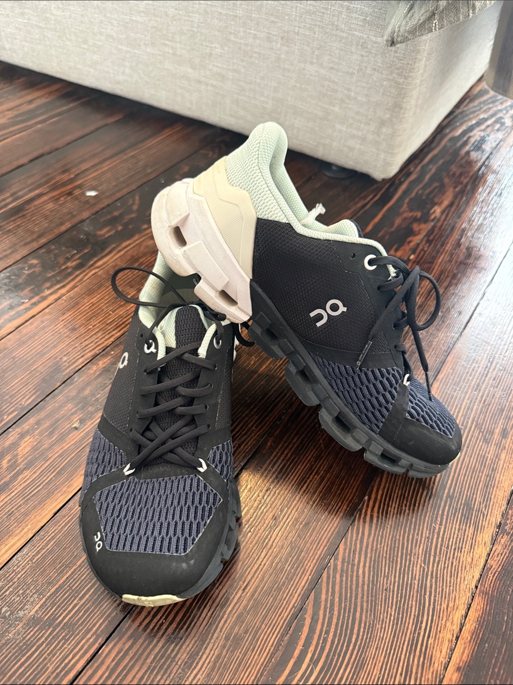 On Running Cloud Woman’s Running Shoes - Black & Navy with Mint Accent